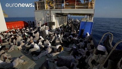 Göçmenler kaldıkları yerden devam ediyor