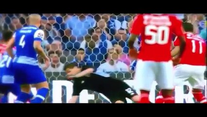 Las Mejores Atajadas Del 2016 ● Best Goalkeeper Saves 2016 HD