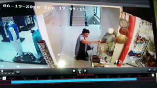 Laila Zubairy shop Women Theft CCTV Video