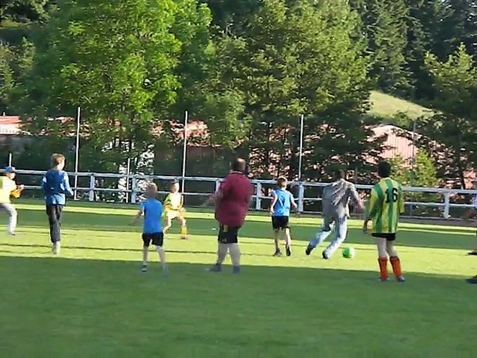 Journée parents enfants du 11 juin 2016  but de Sam Crozet