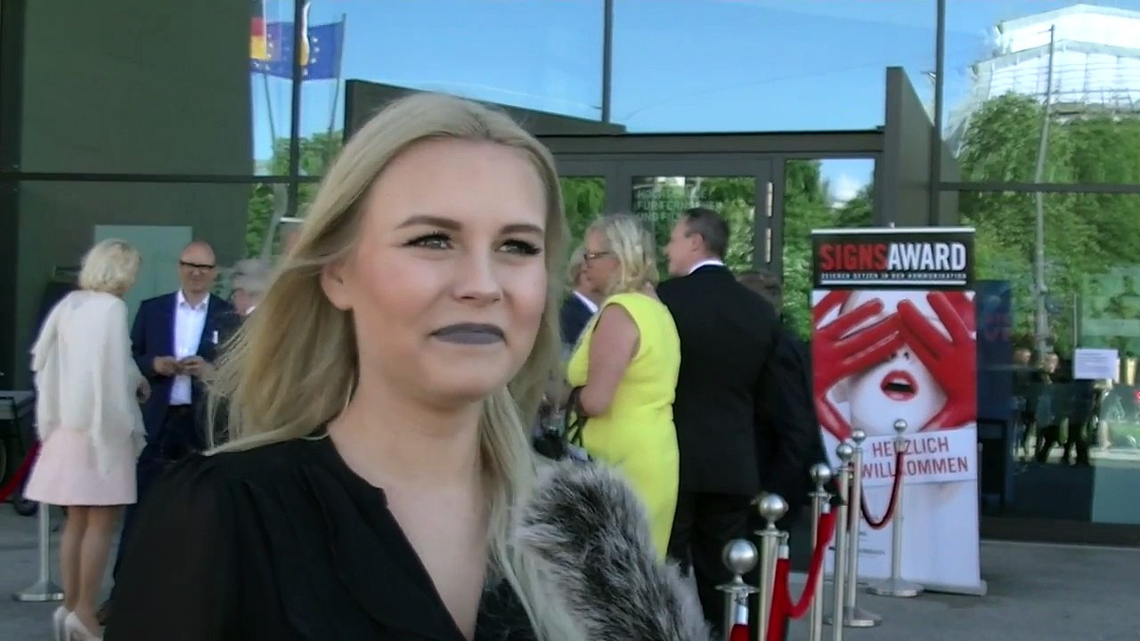 Dagi bee im interview auf dem signs award in münchen über sich und die bienchen