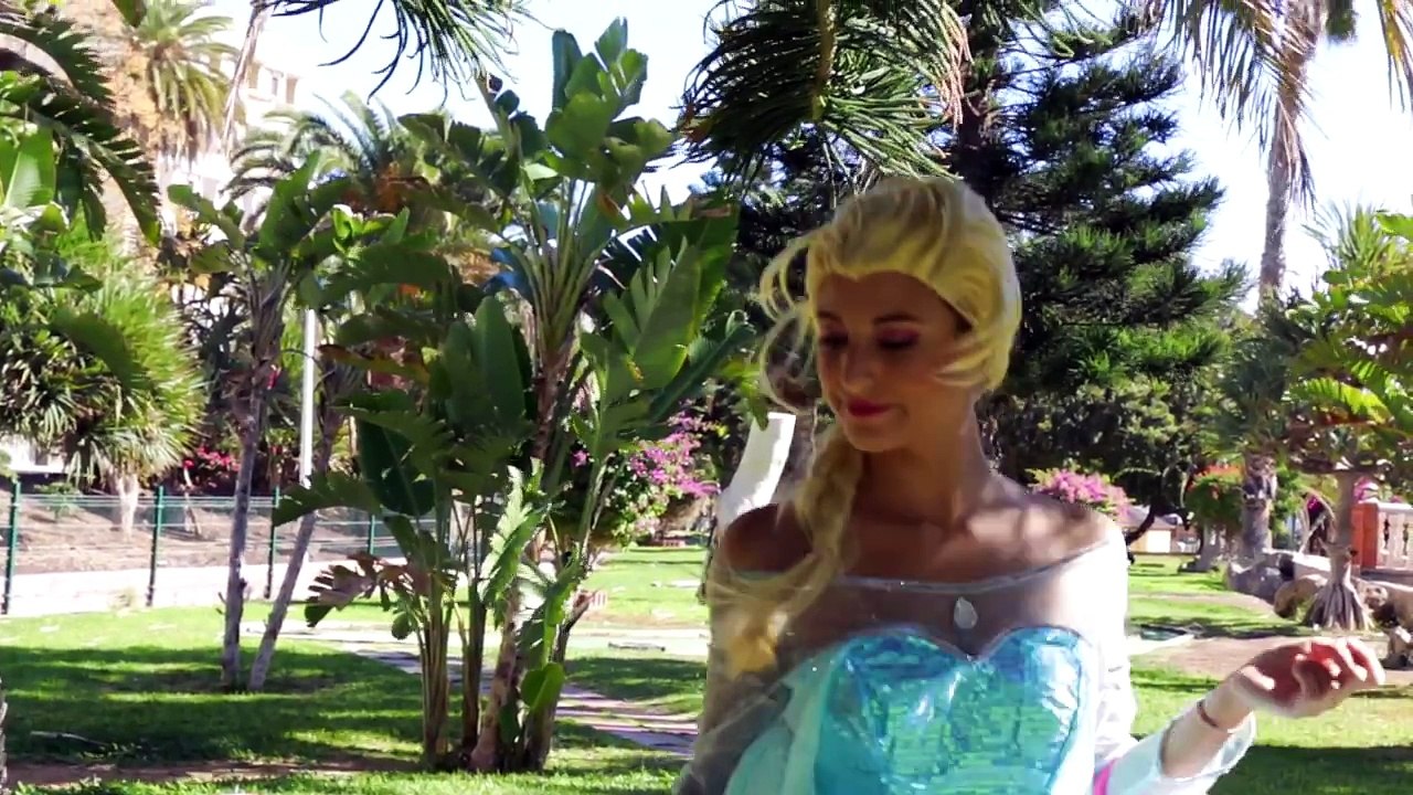 Spiderman , Joker ve Frozen Elsa