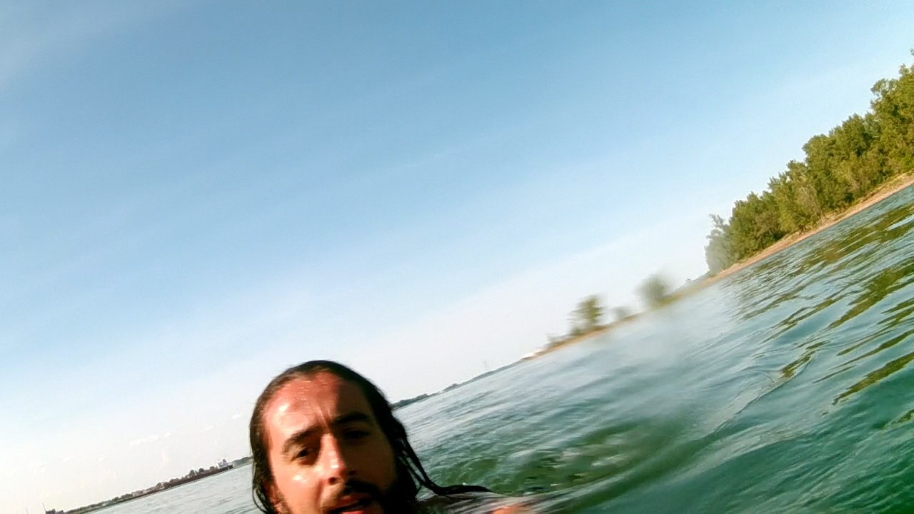 On se baigne dans le Saint-Laurent part.3