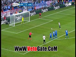 "اوزيل" يهدر ركلة جزاء لـ المانيا فى سلوفاكيا