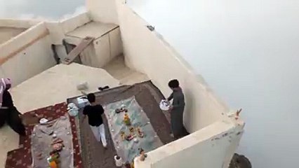 فطور فوق السحاب