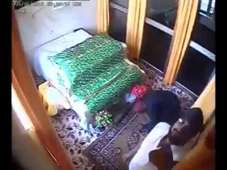 Two sardar boys caught in camera while stealing in gurudwara sahib | beadbi