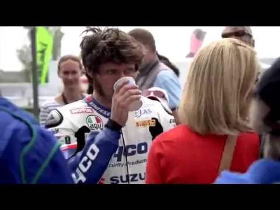 THE GREATEST SHOW ON EARTH ★HD★322kmh 200mph Street Race ✔ ISLE of MAN TT ★