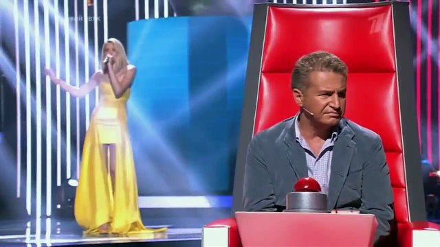 Судьи повернулись на первой ноте. Девушка нереально красиво спела
