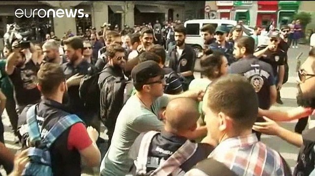 Turkish police detain LGBT activists after banning Gay Pride