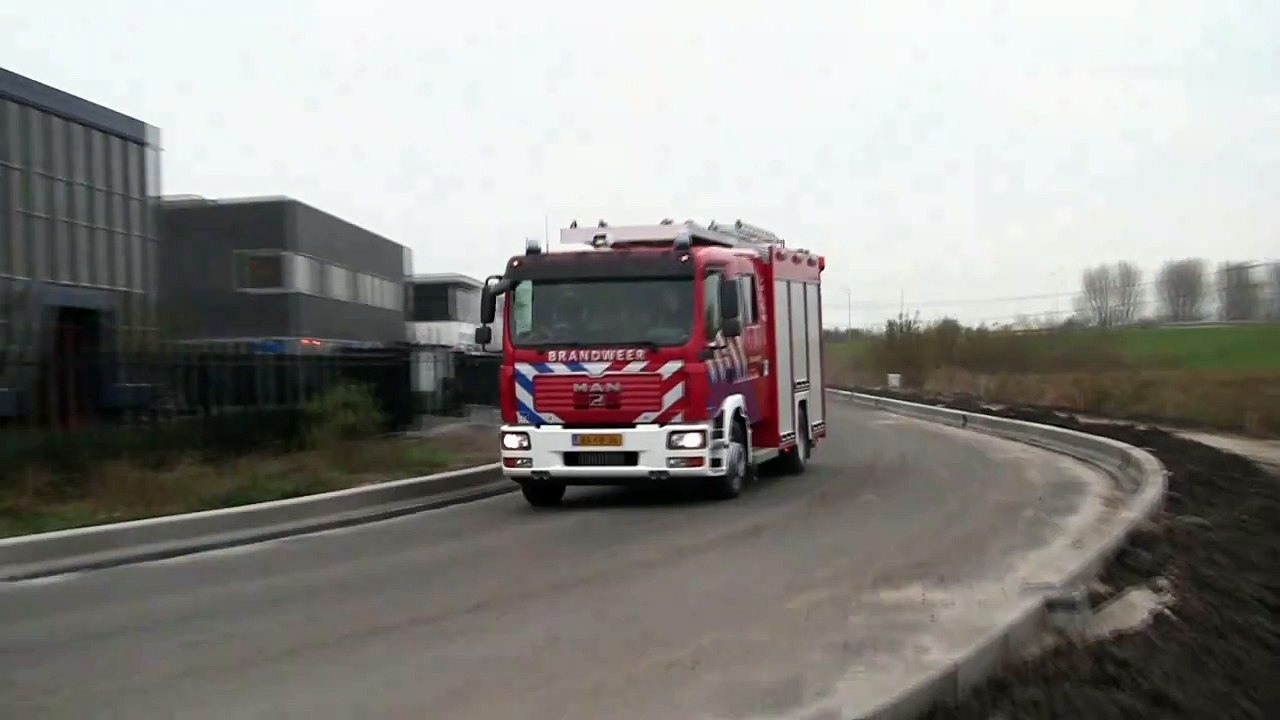 !! PRIMEUR !! PRIO 1 POLITIE HONDENBRIGADE met hevige spoed onderweg naar melding in Rotterdam