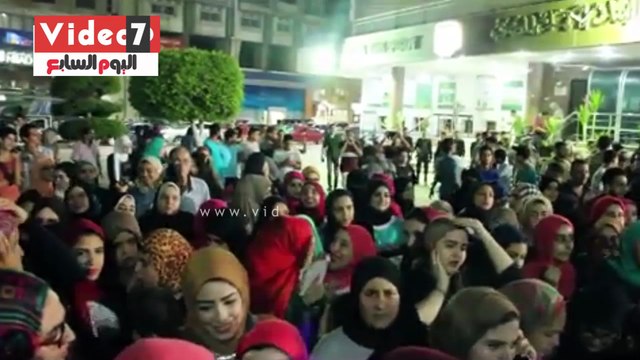 بالفيديو.. مئات الطلاب يهتفون ضد التعليم اعتراضا على تأجيل امتحان الديناميكا