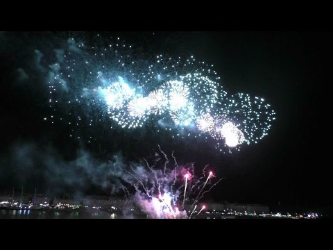 4ème et dernier feu d'artifice de Bordeaux fête le vin
