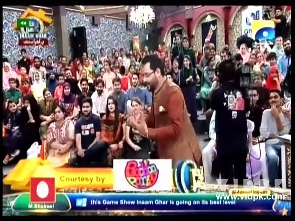 Aamir Liaqat Kaise Apne Show Main Drama karwa Rahe Hain