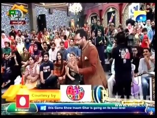 Aamir Liaqat Kaise Apne Show Main Drama karwa Rahe Hain