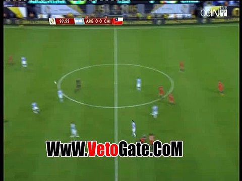 حارس الارجنتين ينقذ مرمى من رأسية امام تشيلى