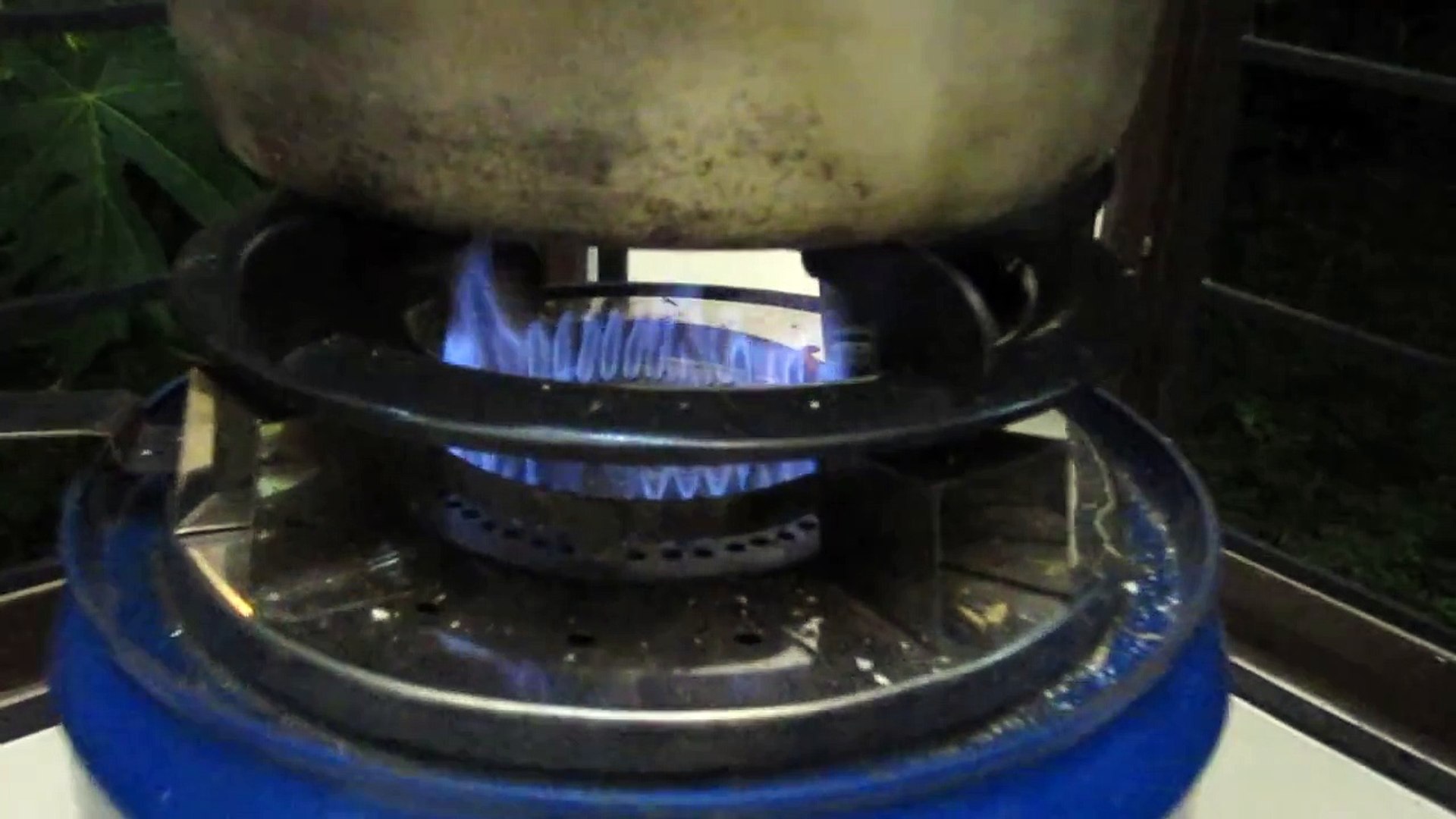 Super Blue Flame Rice Husk Gasifier Stove - video Dailymotion