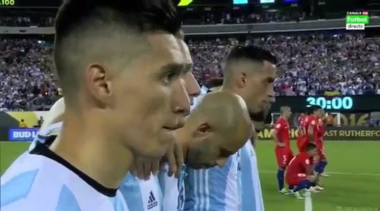 Lionel Messi Falla Penalty missed - Argentina vs Chile 2-4 Copa America 2016