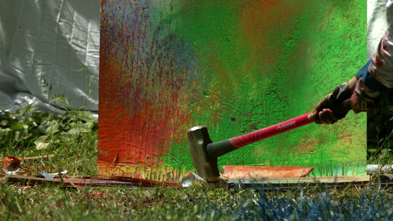 Explosions de bombes de peintures filmées au super ralenti !