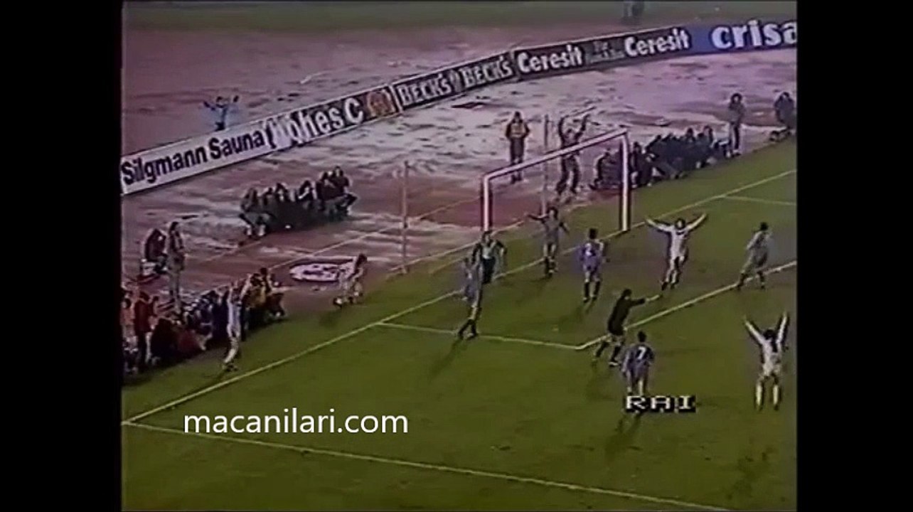 27.11.1985 - 1985-1986 UEFA Cup 3rd Round 1st Leg Borussia Mönchengladbach 5-1 Real Madrid