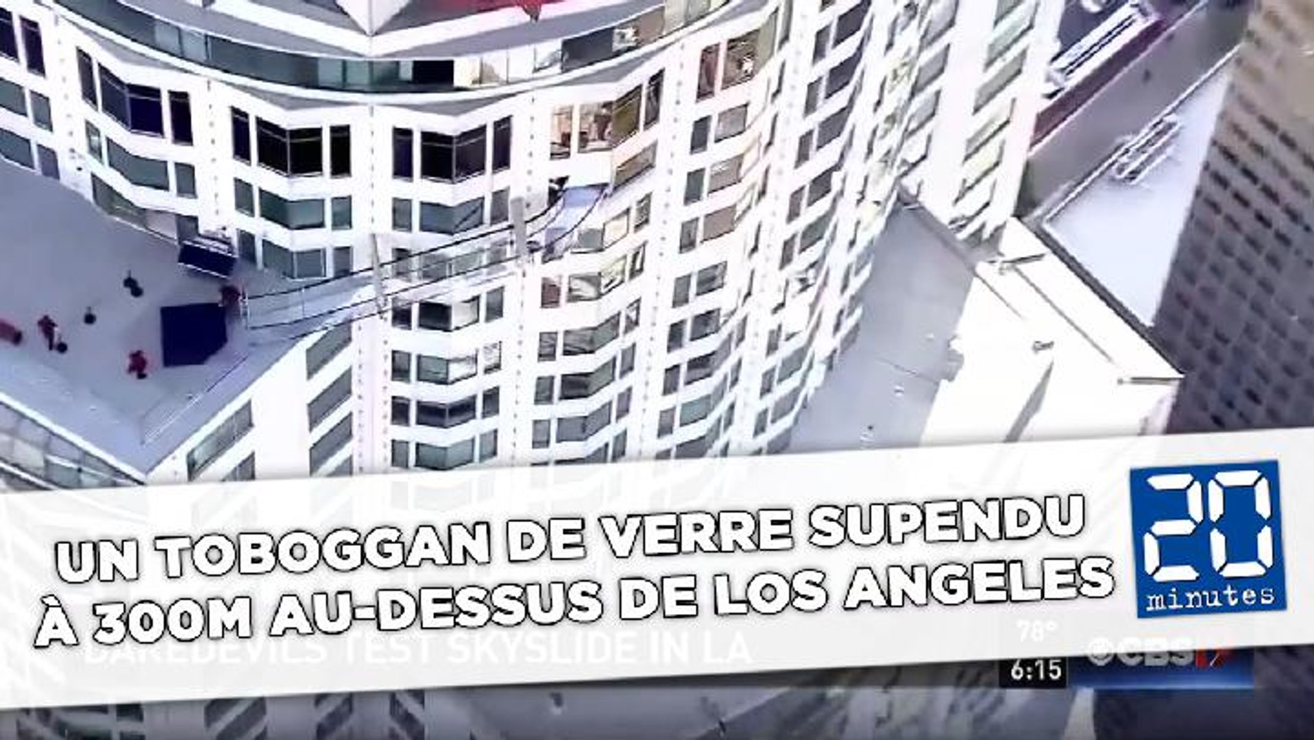 Un toboggan de verre supendu dans le vide au-dessus de Los Angeles - Vidéo  Dailymotion