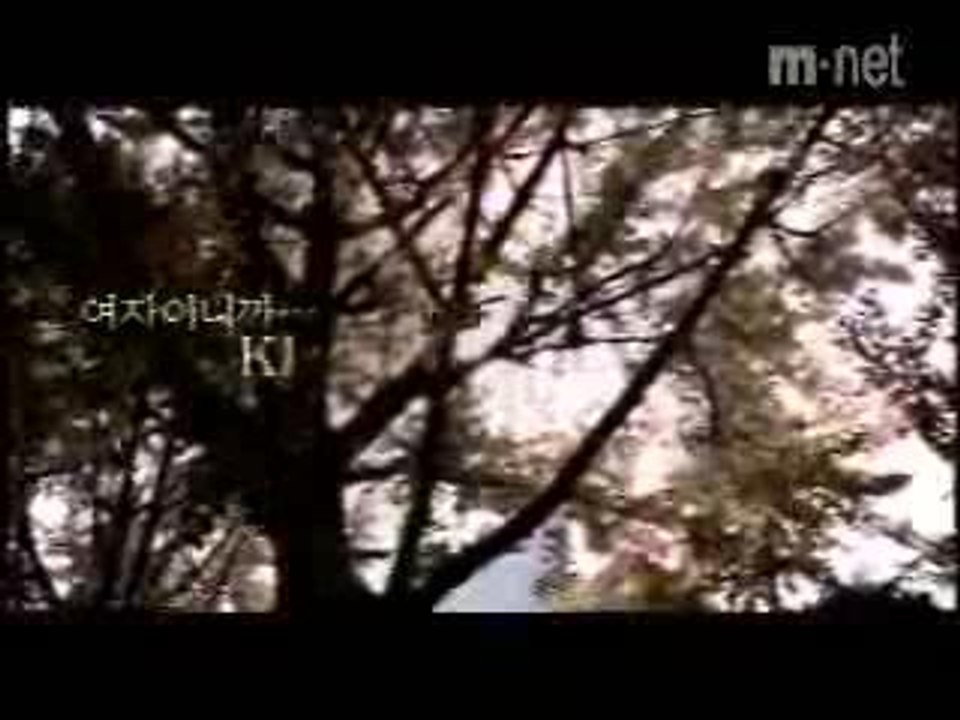 BoA_kiss_because_im_a_girl