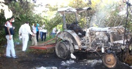 Çiftçi Alev Alan Traktörde Yanarak Can Verdi