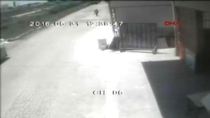 Seyyar Satıcı Kıyafetleriyle Geldi Böyle Hırsızlık Yaptı