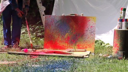 Explosion d'une bombe de peinture en SlowMotion