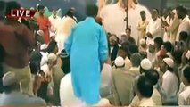 Amjad Sabri s son cried reciting Mai qabar andheri mai ghabraunga jab tanha