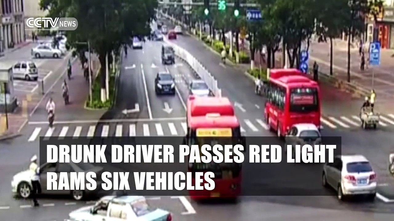 Drunk driver passes red light