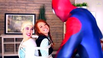 Örümcek adam, Elsa ve Anna ve pembe Spidergirl! Elsa & örümcek adam kaçırdı! Gerçek hayatta süper kahraman eğlence
