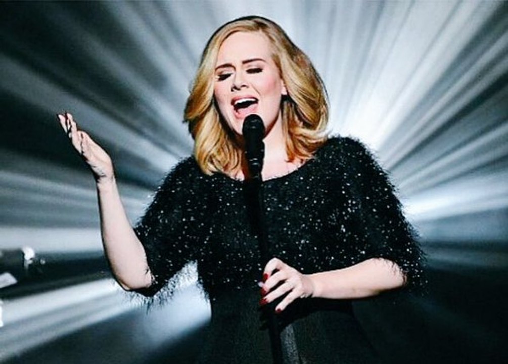 Hello - Adele - NRJ Music Awards - 7 novembre 2015