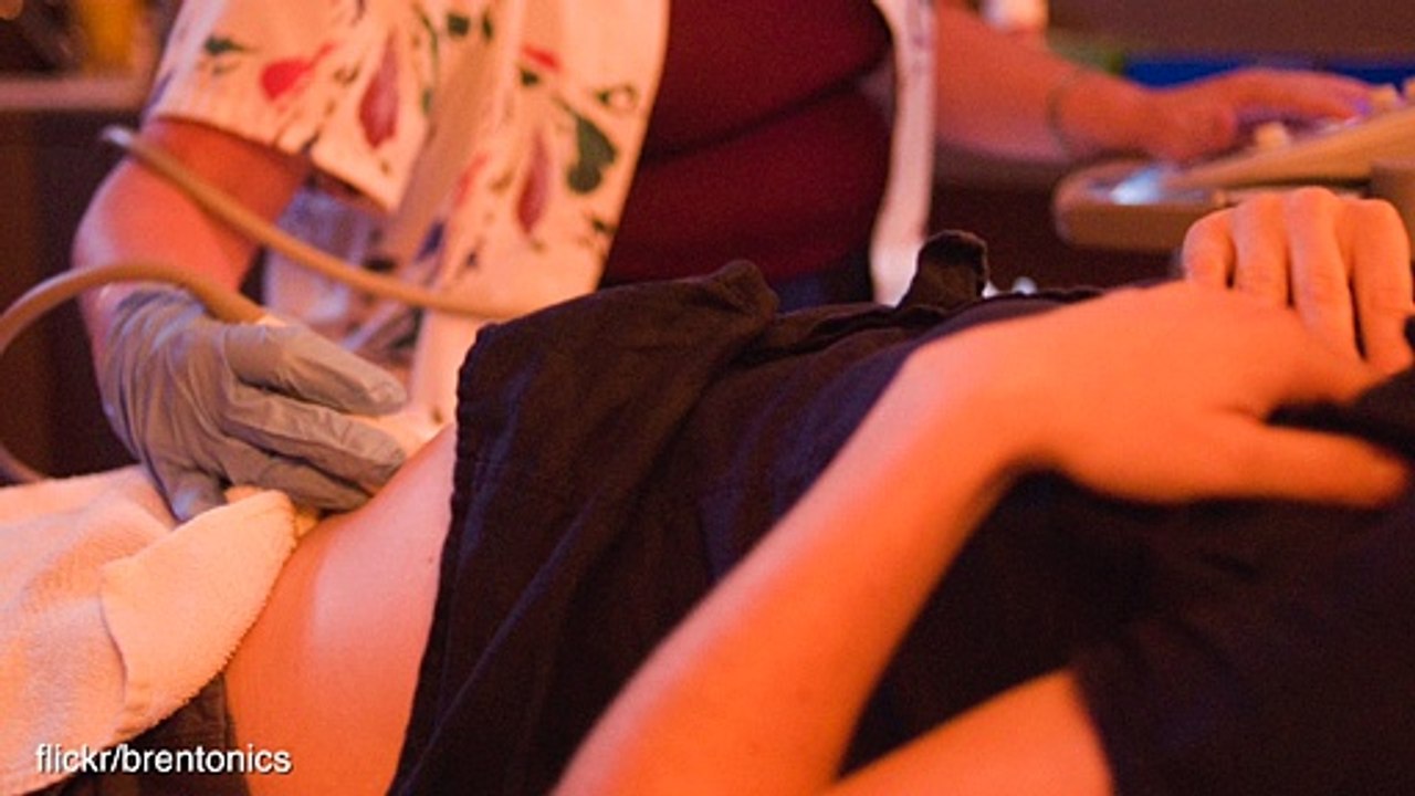 Quand la maman voit ça sur le visage de son bébé, elle s'empresse d'alerter tous les autres parents!