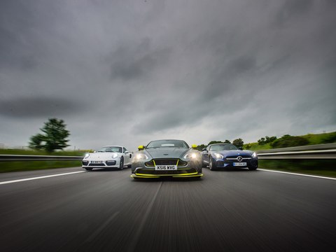 V-Max des Porsche 911 Turbo S, Aston Martin GT8 et Mercedes-AMG GT-S