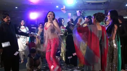 Kashish Wild Cat - PAKISTANI PRIVATE MUJRA DANCE PARTY 2016 -