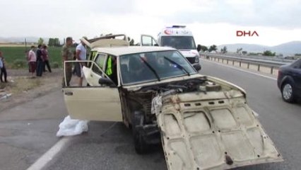 Sandıklı'da Trafik Kazası: 1 Ölü, 4 Yaralı
