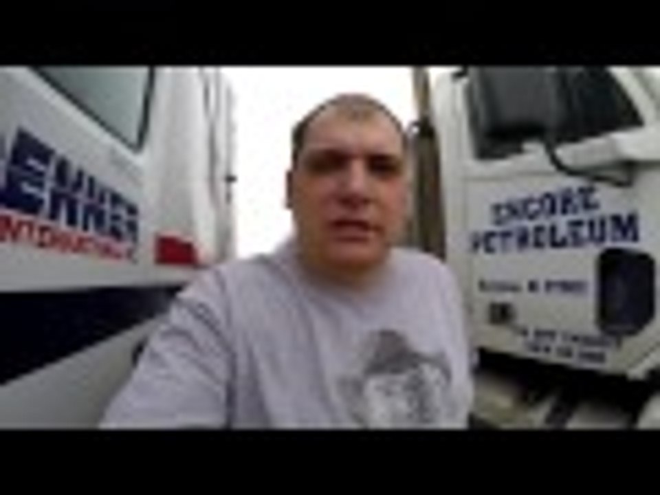 Trucker Rudi 02/08/16 going from dry roads into the snow storm