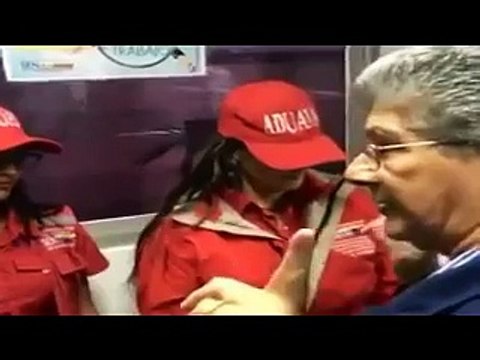 Vea lo que le dijo Ramos Allup al militar que ordenó que lo revisaran