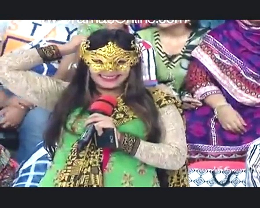 See What Fahad Mustafa Said To This Lady