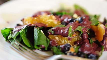 Aprende cómo preparar una ensalada de espinacas y naranja