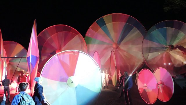 Les roues de couleurs - Cie OFF - Fête dans la ville 2016 Amiens