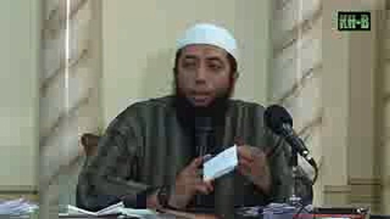 PUASA - Jika ada perempuan selama 1 tahun belum bisa mengganti puasa ramadhan karena haid tp sudah datang bulan ramadhan lagi bagaimana menyikapinya