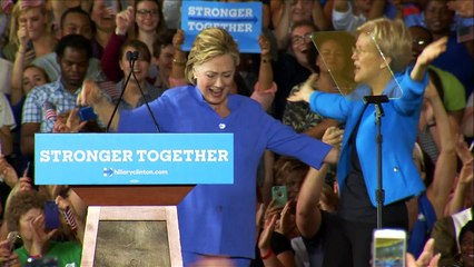 Clinton aparece com Warren pela primeira vez em um comício