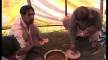 Pakistani Wedding Food Attack - Attacking Food || Pakistani Funny Wedding Videos