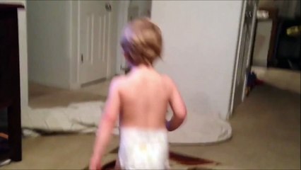 Tour de magie pas encore au point pour ce bébé