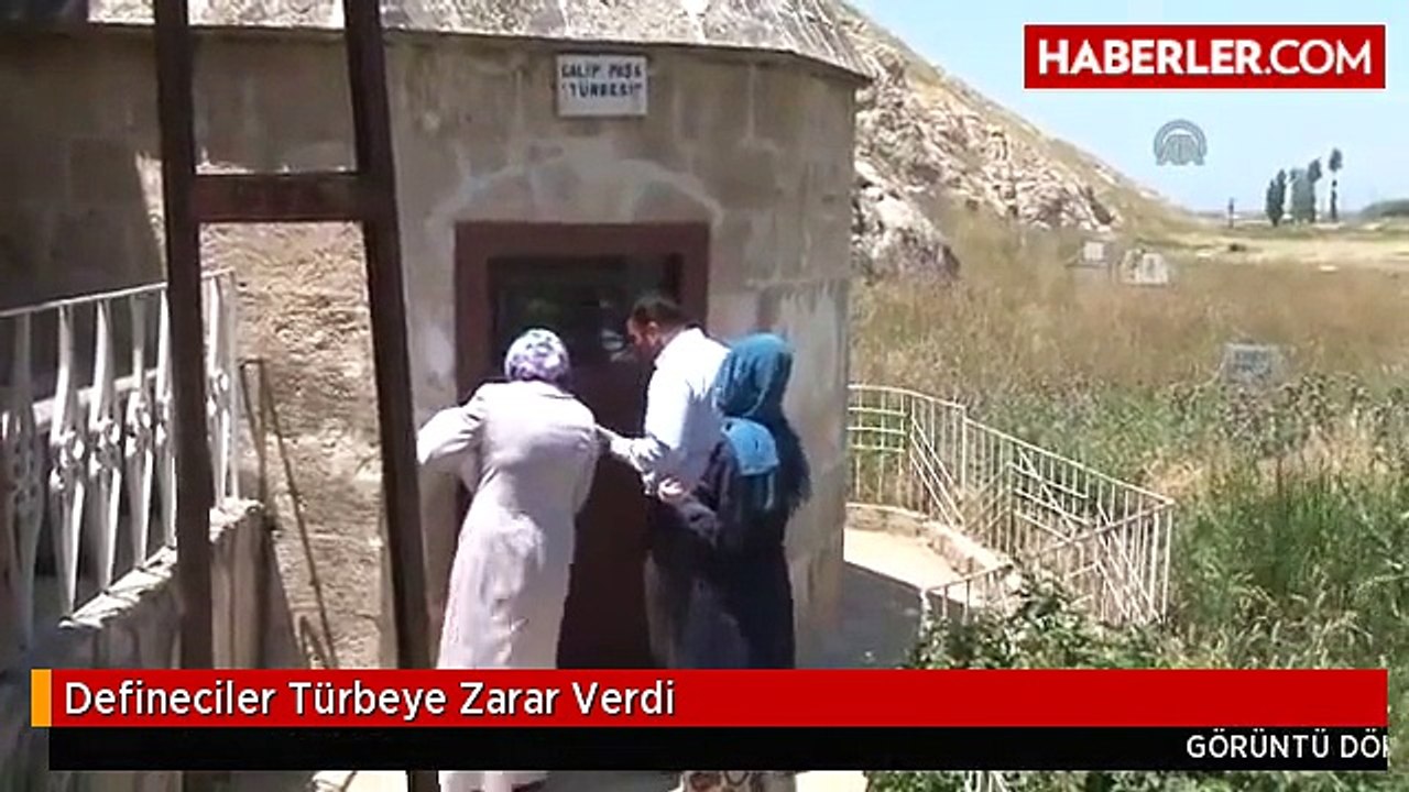Defineciler Türbeye Zarar Verdi