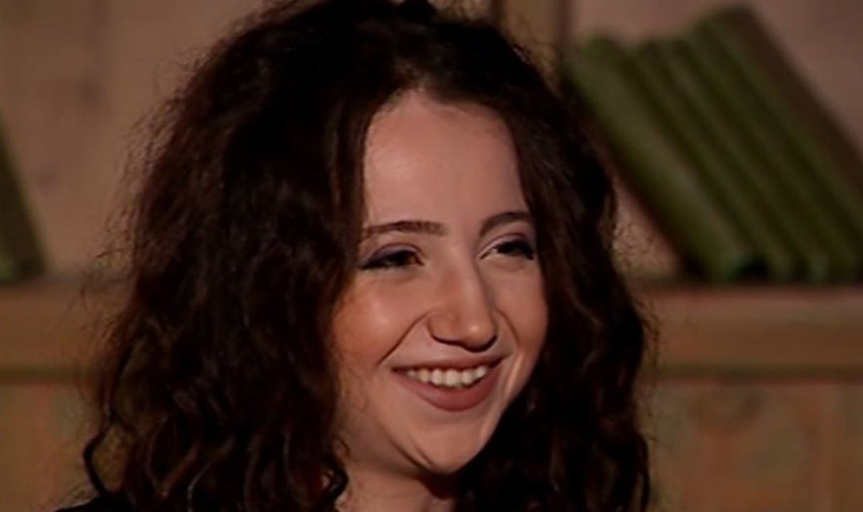 Չակերտներ. Անի Ամսեյան