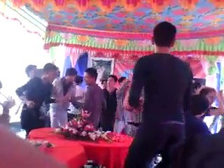 Lung linh là lên luôn. E ơi E nhẩy sung quá.