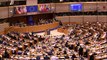 Nigel Farage (Ukip) aux députés européens (1 min 10): «Vous ne riez plus maintenant»