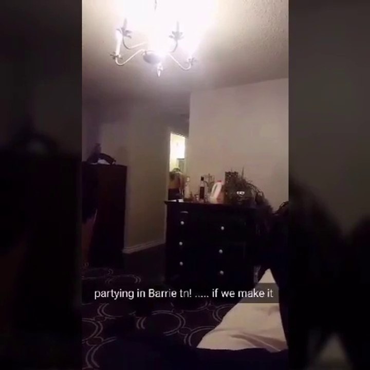 Une soirée avec ta nana complètement bourrée.. Courage !